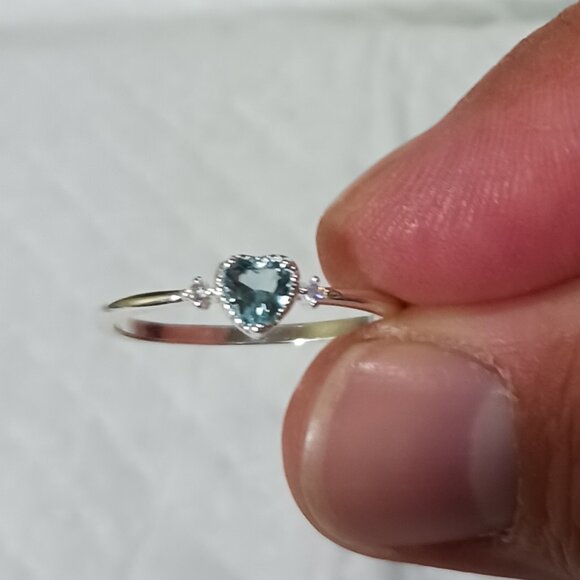 NWOT Dainty Sterling Silver Plated Sea Blue Heart Shaped Sapphire Ring Size 7.5 - Picture 7 of 16